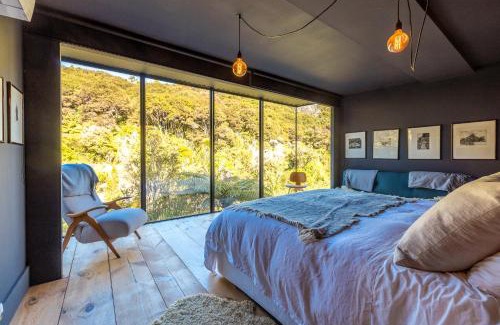 Waiheke Island House | Tree Hut Hideaway, Oneroa, Waiheke