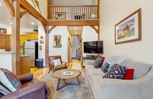 McCall House | Tree-lined home with forest views & wood stove - right on the golf course