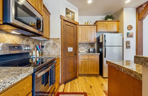 McCall House | Tree-lined home with forest views & wood stove - right on the golf course