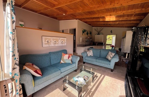 Pakaraka Cottage | Tree top cottage树上小木屋Bay of islands, Paihia