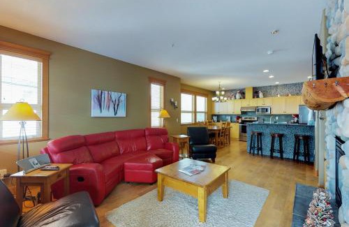 Big White Ski Resort House | Tree Tops