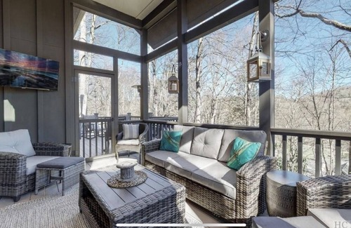 Highlands Falls House | Tree Tops in Highlands Falls, Highlands, NC