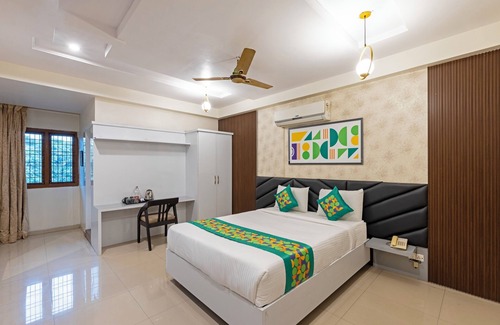 Gajuwaka Hotel | Treebo AR Grand, Gajuwaka