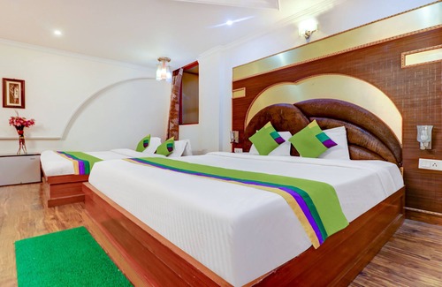 Dehradun Hotel | Treebo Calista, Patel Nagar