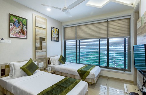 Vijay Nagar Hotel | Treebo Daksh Residency