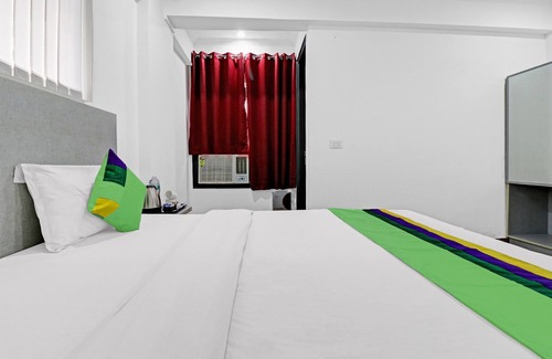 Faridabad Hotel | Treebo Grand Town House