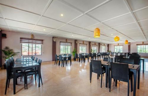 Stuart Hill Hotel | Treebo New Redfern, Madikeri