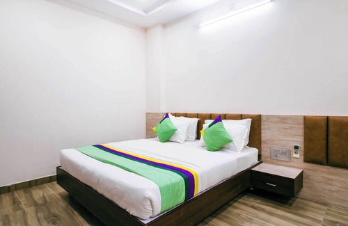 Shavri Colony Hotel | Treebo Paras Raj Near City Palace