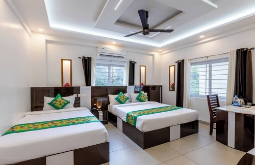 Nedumbassery Hotel | Treebo Premium Cochin Airport, 5 Min From Cochin Airport