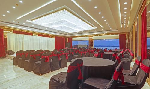 Hyderabad Hotel | Treebo Premium Seven Lake View