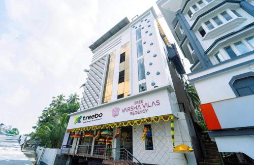 Guruvayur Hotel | Treebo Sree Varshavilas Regency, 2 Mins From Guruvayoor Temple