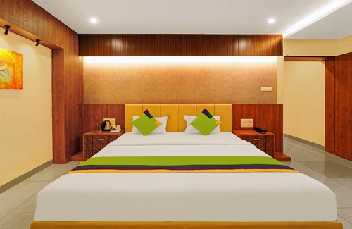 Kolhapur Hotel | Treebo Surya Comforts, 200 Mtrs From Kolhapur Railway Station
