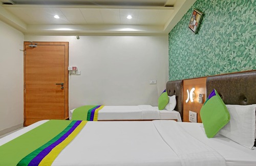 Bhopal Hotel | Treebo Trend Johri Regency