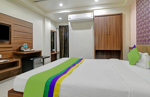 Bhopal Hotel | Treebo Trend Johri Regency