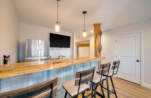 Lake Harmony Estates House | "Treehouse"Amazing Lake View,9 Bed5.5 Bath,Hot Tub,Sauna,Poker & Pool Table,Fire Pit,Ping Pong