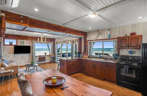 St. Augustine Condo | Treehouse Artist Haven Direct Oceanfront 2br