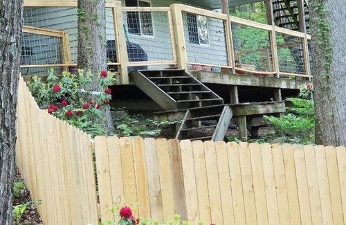Burnsville House | "Treehouse Cathedral" in Blue Ridge Mountains, NC