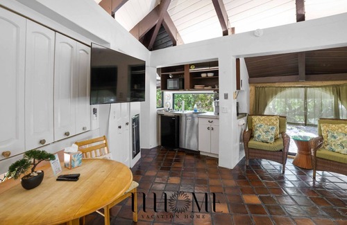 Long Beach Estates Cabin | Treehouse Private Village Bed and Breakfast