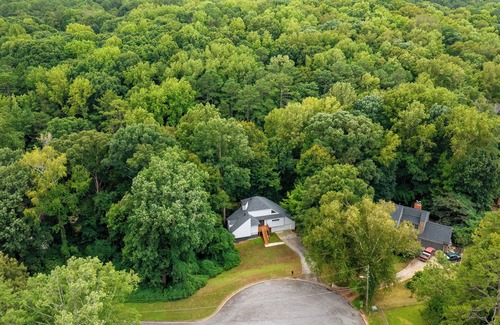 East Point House | Treehouse Vibes in the City of Atlanta! 180 Degrees of Private Forest Scenery