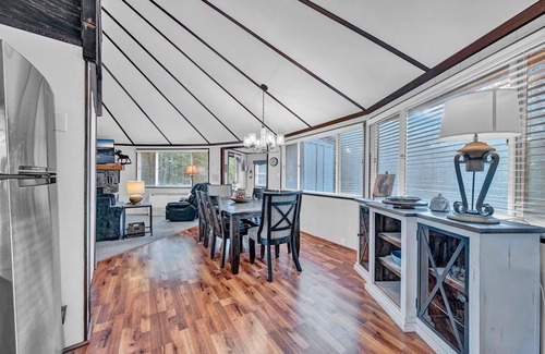 Sugar Mountain House | Treetop Retreat - w/Deck & Firepit