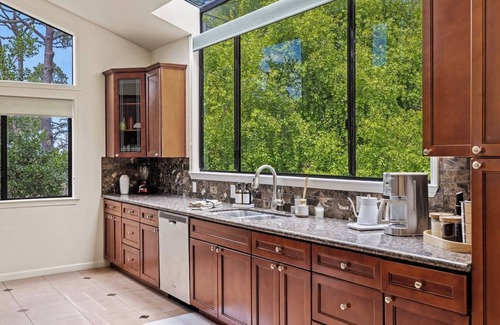 Del Monte Forest House | Treetop - Serene,Centrally Located Forest Retreat