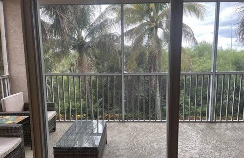 Tropical Cove Condo | Treetop Treasure at Lexington CC Golf Village