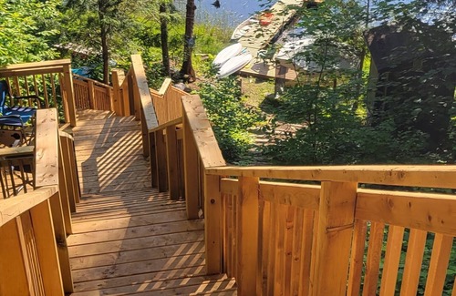 Dysart et al Cottage | Treetop View Cottage, offers recharging morning views!