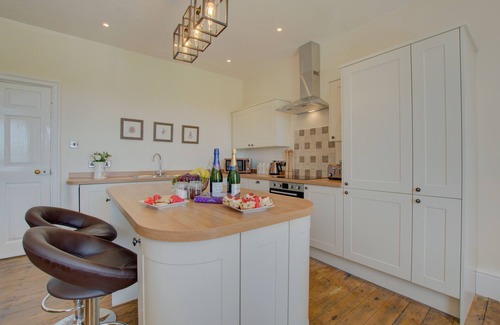 Kingswood House | Trefnant Hall - Three Bedroom House, Sleeps 6