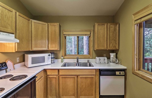 Trego Cabin | Trego Cabin w/Mountain Views & Lake Access!