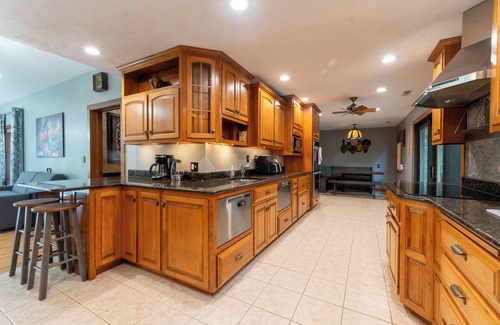 Graymont House | Trek & Relax: Countryside Home w/Hot tub+Water Views+Fishing+Grill+Campfire+