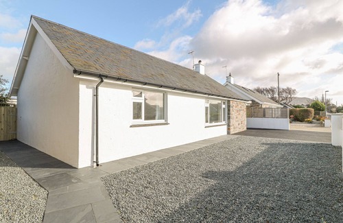 Garn Fadryn House | TREM Y GARN, family friendly, country holiday cottage in Morfa Nefyn