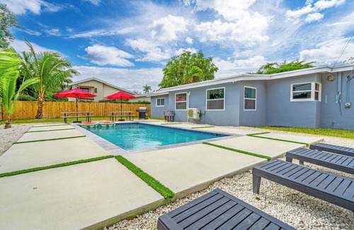 North Miami Beach House | Tremendous 4-bedroom house with Private Pool - Miami