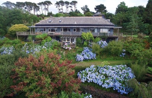 Helford Apartment | Tremerlin. Unique and Magnificently Situated 8 acre Waterside Artists' Retreat