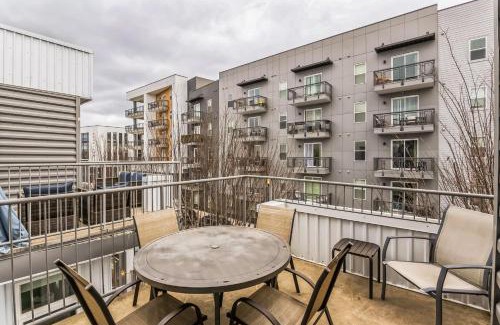 Maxwell House | Trendy 3 BDR for 8 Heart of Nash Near 5 Points