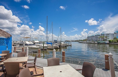 Marco Island Condo | Trendy and Guest Ready One Bedroom Condo in Prime Waterfront Resort Complex
