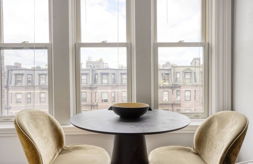 Back Bay Apartment | Trendy Back Bay 1BR w/W/D nr Newbury St, by Blueground