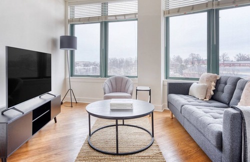 Court House Apartment | Trendy Clarendon 2BR w/ W/D, Concierge & Gym, walk to Metro, by Blueground