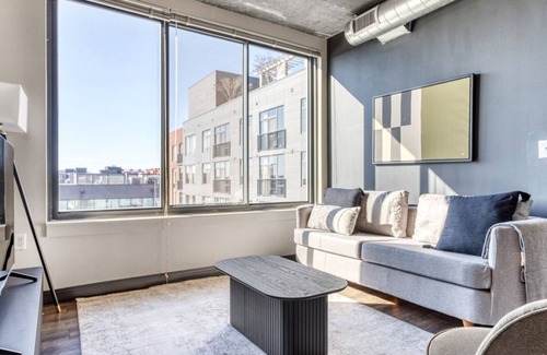 H Street Corridor Apartment | Trendy H Street 2 BR w/ Gym & Pool, near Union Station, by Blueground