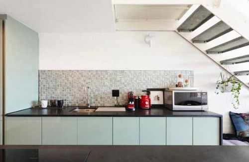 Victoria and Alfred Waterfront Apartment | Trendy Loft Apartment in buzzing Greenpoint!