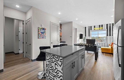 South Nashville Apartment | Trendy Oasis: 8 Min to Broadway w/Arcade, Sleeps 4