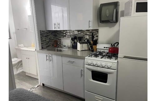 Parkside Apartment | Trendy pads in the heart of Hollywood # F
