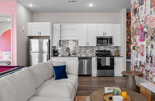 South Nashville Apartment | Trendy Penthouse in Nashville - 2BR & Bach Vibes!