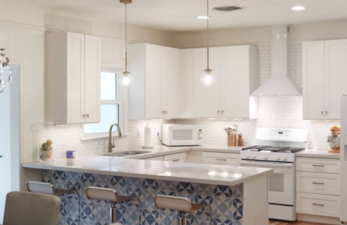 Bellville House | Trendy & Posh! Your smalltown retreat awaits!