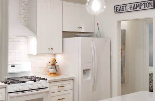 Bellville House | Trendy & Posh! Your smalltown retreat awaits!