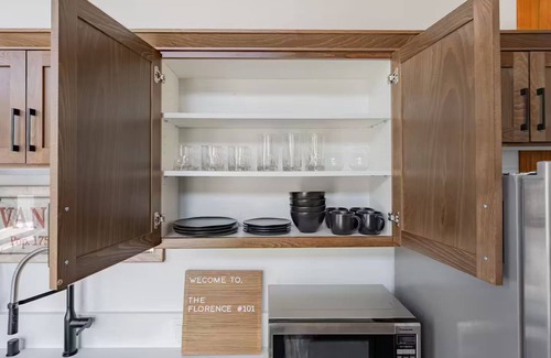 Hough Apartment | Trendy Studio in Uptown Village Vancouver WA