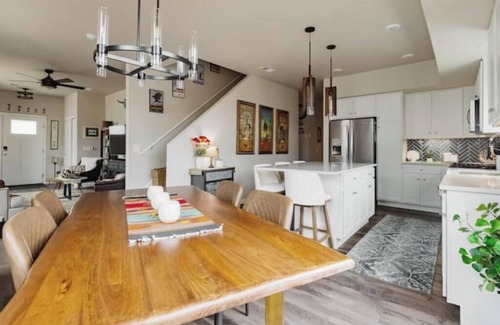 Lakewood House | Trendy Townhouse near Golden and Red Rocks!