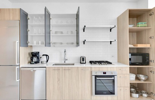 West Loop Apartment | Trendy West Loop 1BR w/Gym & Coworking, nr UIC, by Blueground