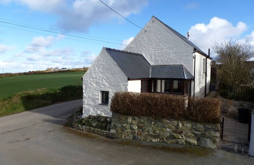 Llanrhian Cottage | Treneved Lodge 5 star Detached Cottage with Sea Views