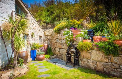 Sennen Cove House | Tresillian, Stunning Spacious Cottage By Beach Sea-views Large Gardens