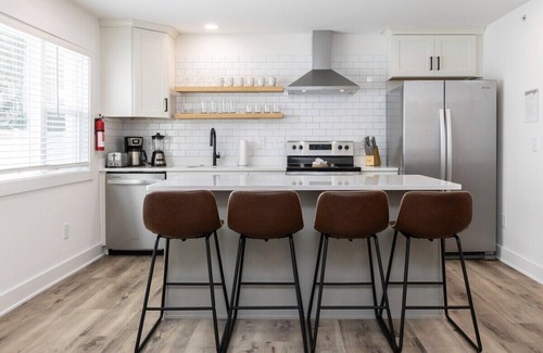 Northeast Virginia Beach Apartment | Trestles - Loft #5 - 8 min walk to the beach